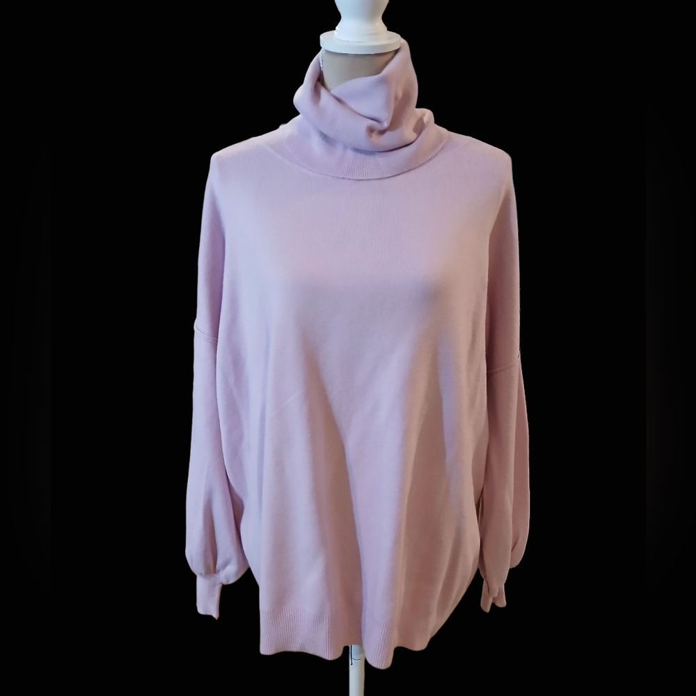 Vici Exclusive X Fate Oversized Turtleneck Sweater Womans Medium Old Money Soft